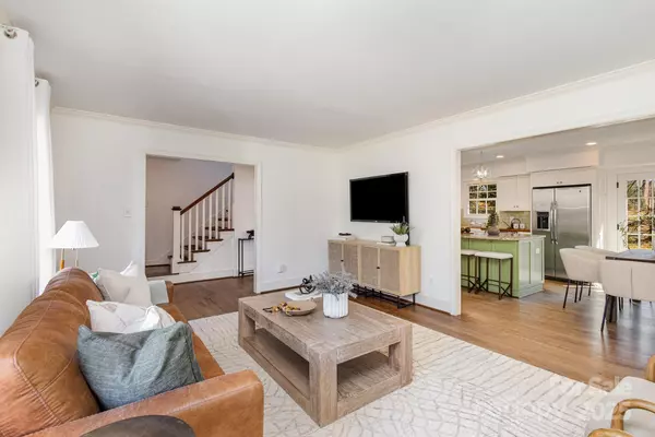 Charlotte, NC 28211,821 Greentree DR