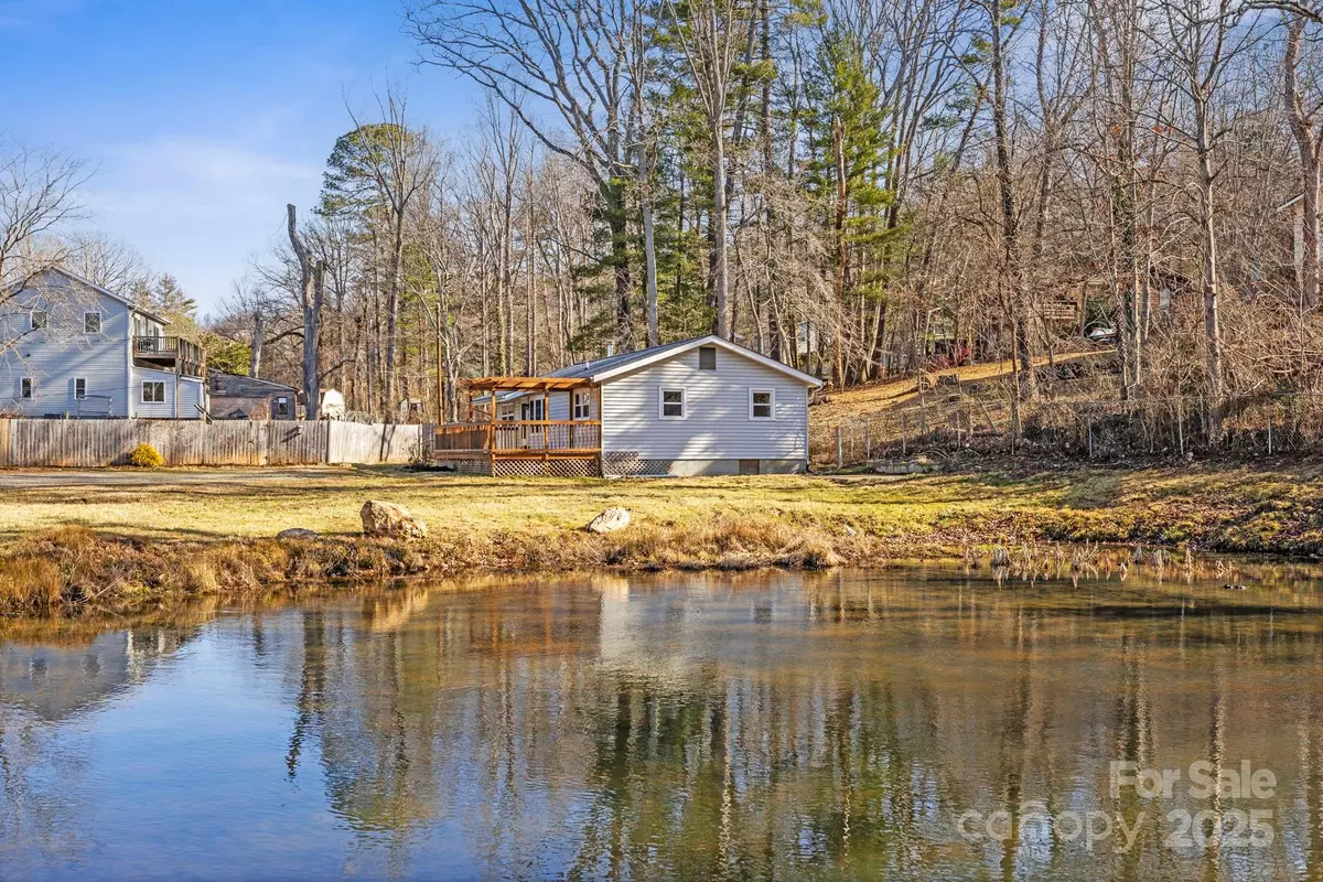 Asheville, NC 28803,16 Rosscraggon DR