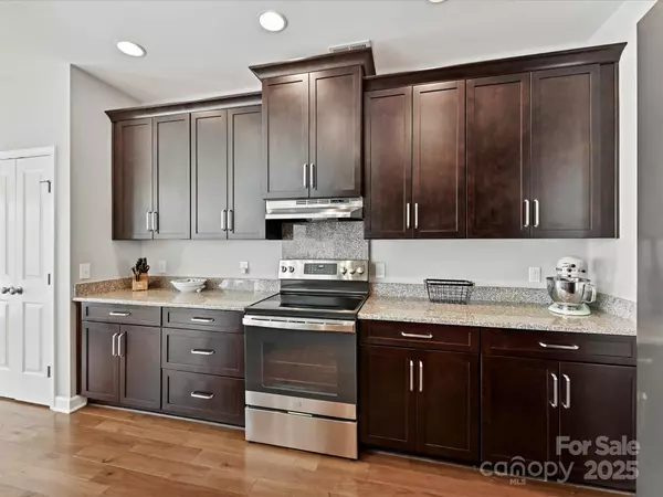 1097 Paddock CIR Rockwell, NC 28138