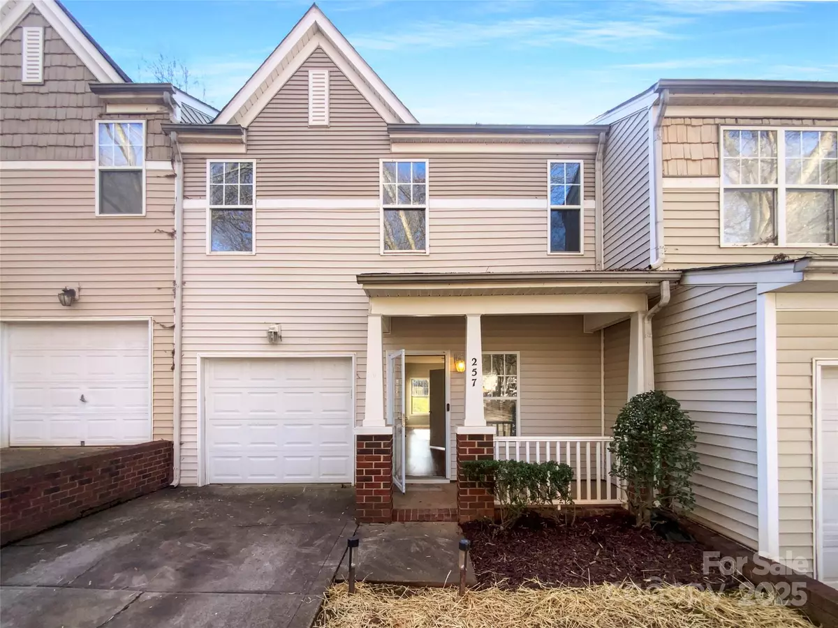 Charlotte, NC 28217,257 Doughton LN