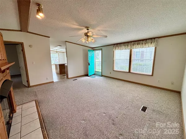 Hendersonville, NC 28739,236 Riverwind DR