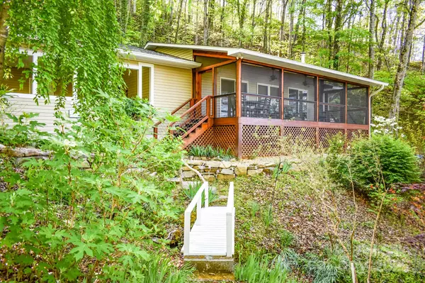 Bryson City, NC 28713,12 Bear Cove LN
