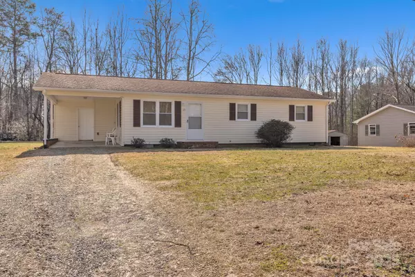 115 Winterhaven RD, Taylorsville, NC 28681