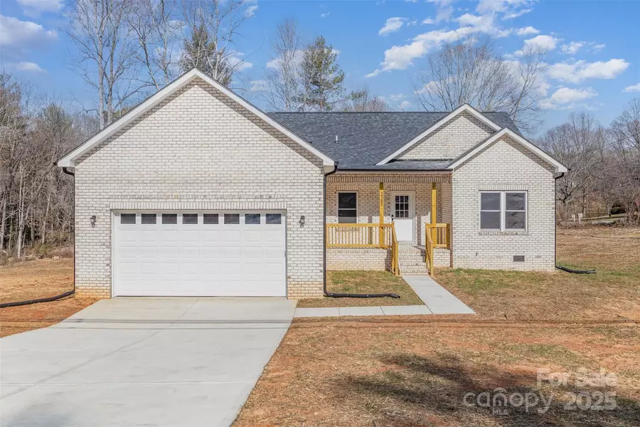 2385 Kool Park RD NE #2, Hickory, NC 28601