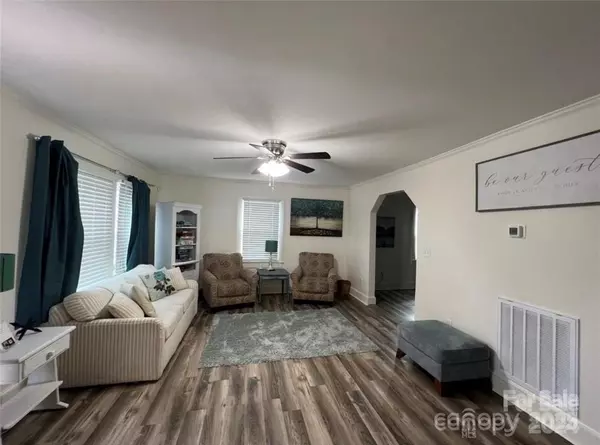 Badin, NC 28009,925 Roosevelt ST