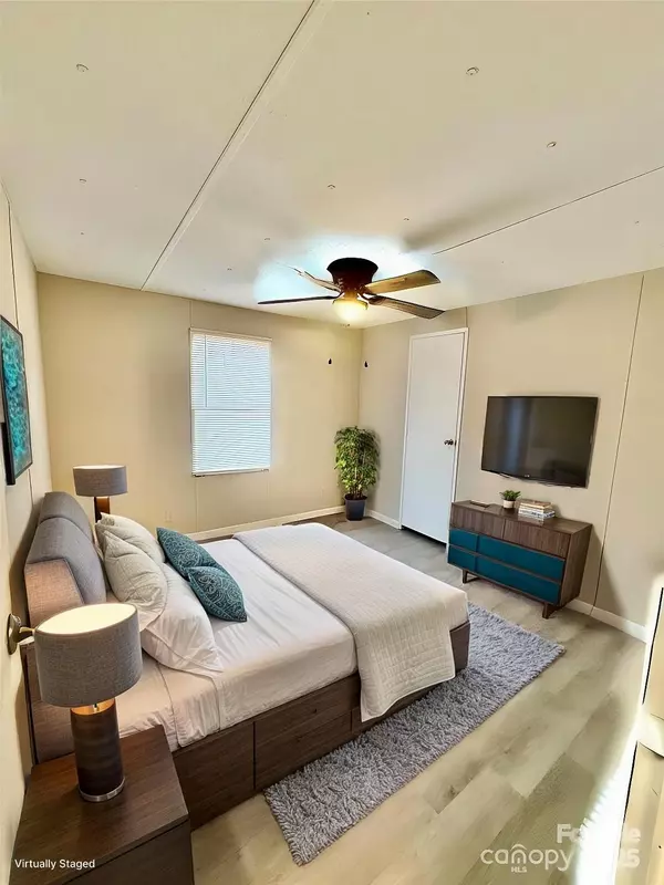 Shelby, NC 28150,1718 Fallston RD