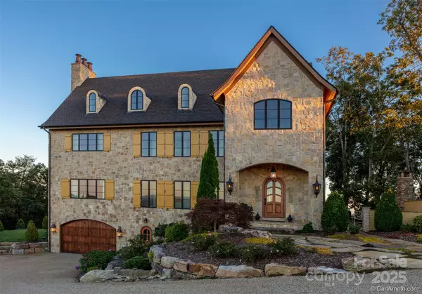 Hendersonville, NC 28792,278 Snow Ridge DR