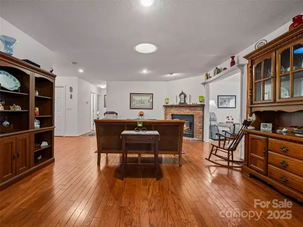 Etowah, NC 28729,3 Pebble Beach CT