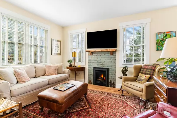 Asheville, NC 28801,6 Houston ST