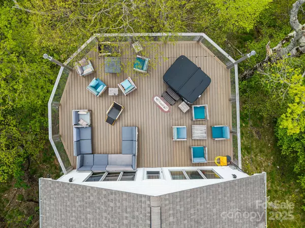 Beech Mountain, NC 28604,114 Spruce Hollow RD