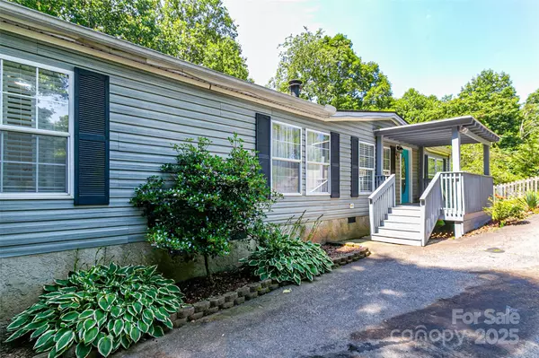 Asheville, NC 28806,105 Mockingbird CIR