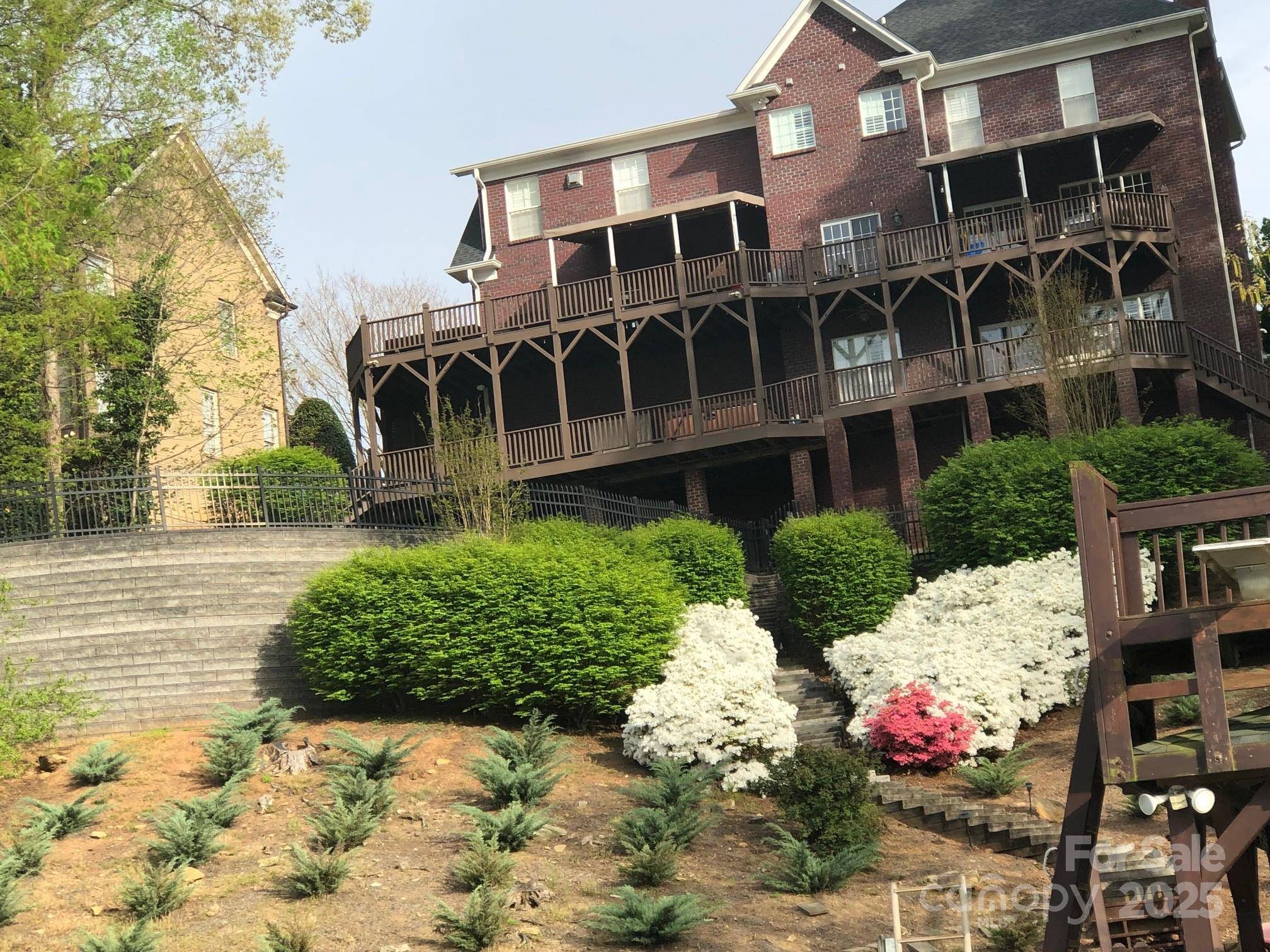 Hickory, NC 28601,649 46th Avenue DR NE
