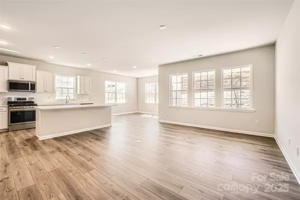 Maiden, NC 28650,5944 Oak Branch CIR