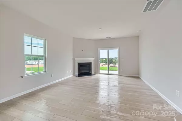 Maiden, NC 28650,6271 Fairfax CT