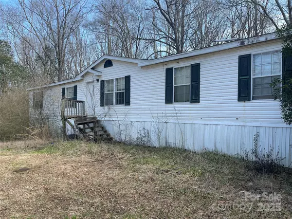 282 Dixon RD, Lancaster, SC 29720
