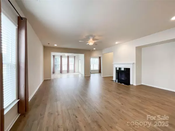 Fort Mill, SC 29707,2023 Moultrie CT