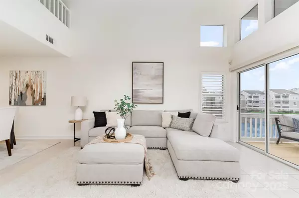 Davidson, NC 28036,1008 Southwest DR #8