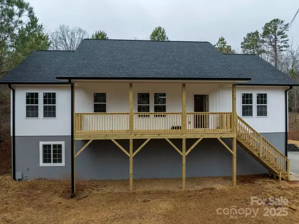 67 & 69 Highland AVE W, Granite Falls, NC 28630