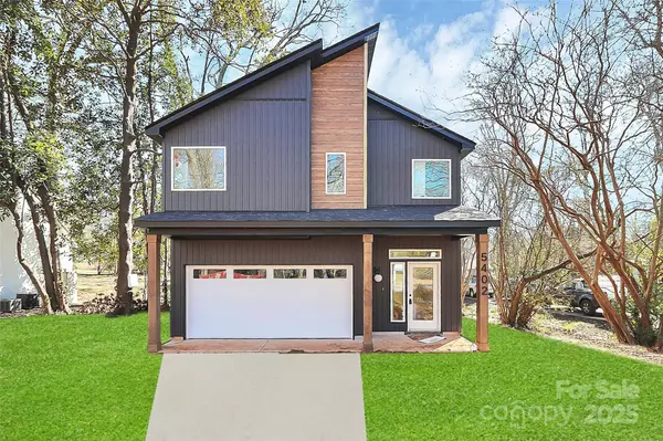 5402 Wales ST, Charlotte, NC 28269