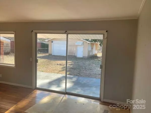 Union, SC 29379,208 Belvue DR