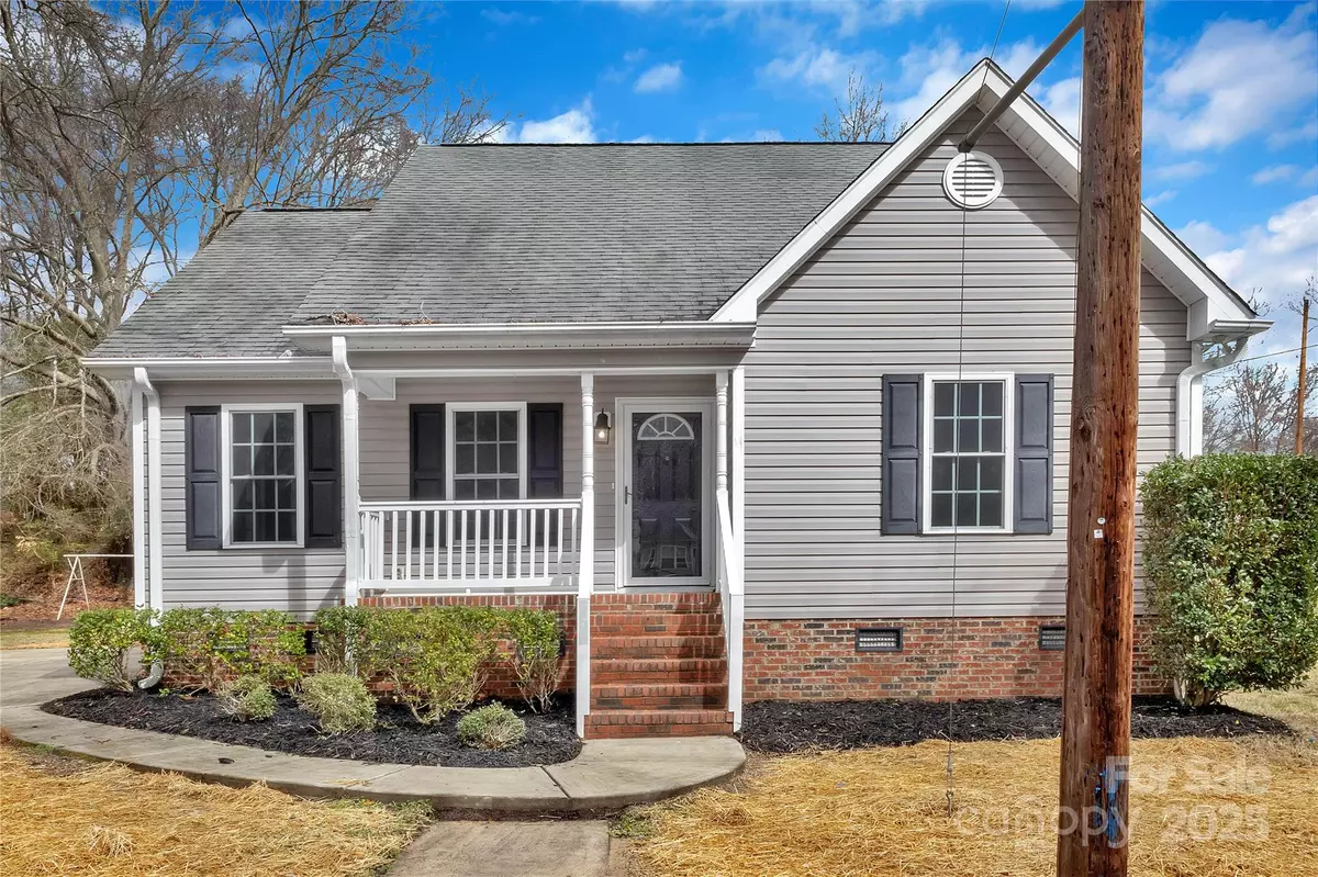 Kannapolis, NC 28083,559 Reid ST