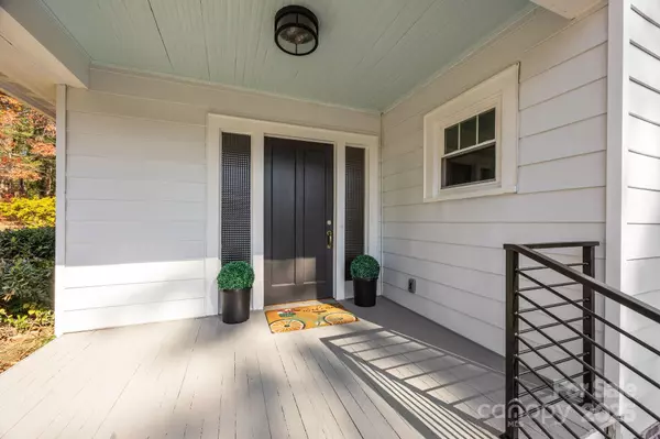 Hendersonville, NC 28791,706 Rhodes Park DR