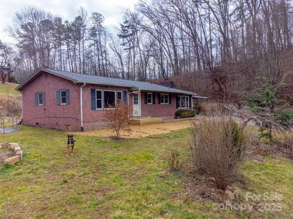 195 Lee ST, Sylva, NC 28779