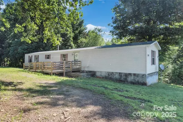 5624 R & R Farm RD, Connelly Springs, NC 28612