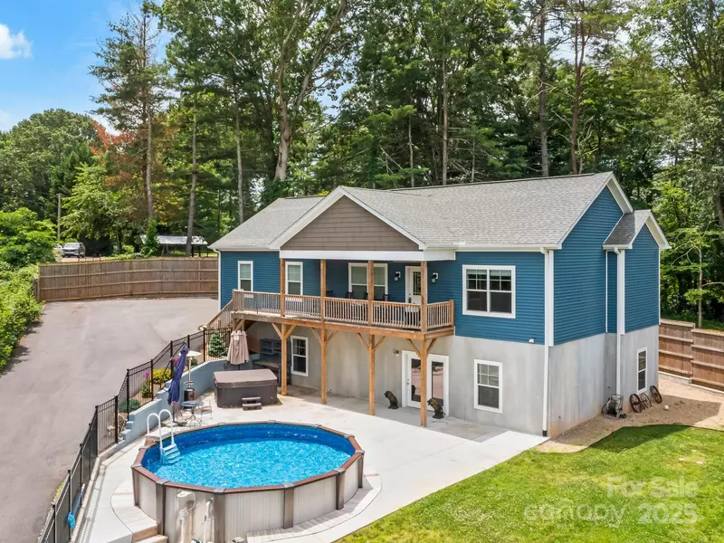 35 Dawson Steele CT, Asheville, NC 28803
