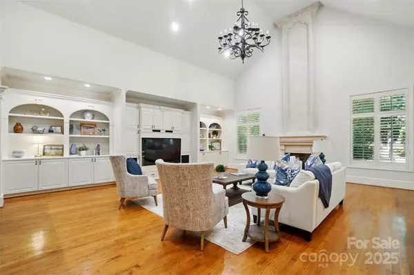 Charlotte, NC 28216,12702 Overlook Mountain DR