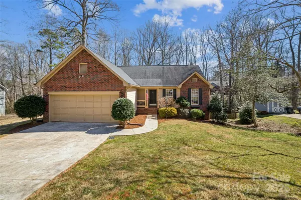 214 Bubbling Well RD, Denver, NC 28037