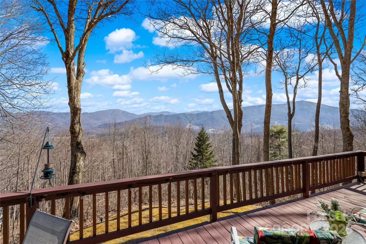 Waynesville, NC 28786,642 Mountainside DR