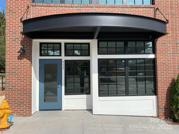 Asheville, NC 28806,315 Haywood RD #111/211