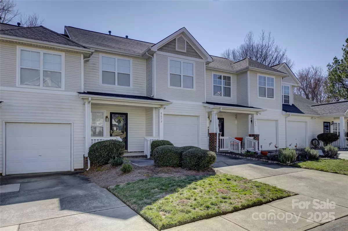 Charlotte, NC 28226,6672 Vlosi DR