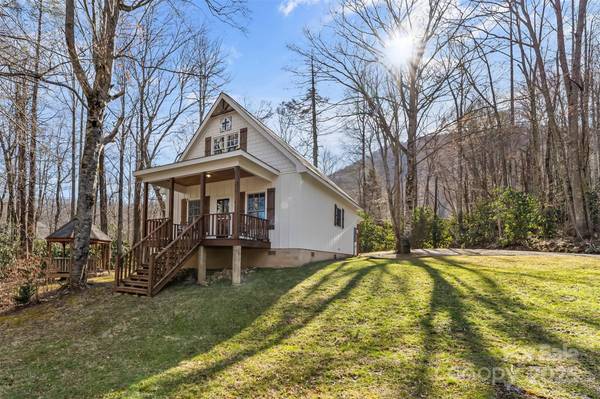 23 Hemlock Springs RD, Maggie Valley, NC 28751