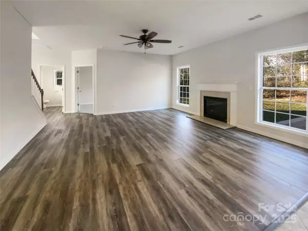 Charlotte, NC 28262,13903 Mallard Roost RD