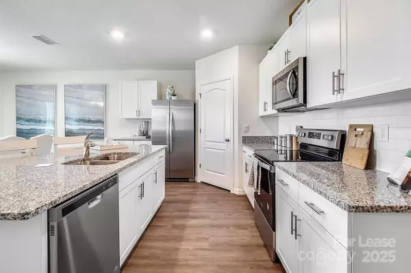 Fairview, NC 28730,2 Reeds CRK #Cali