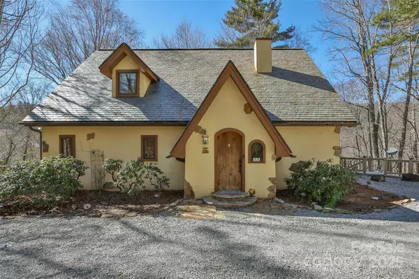 Sapphire, NC 28774,34 Red Cedar CT