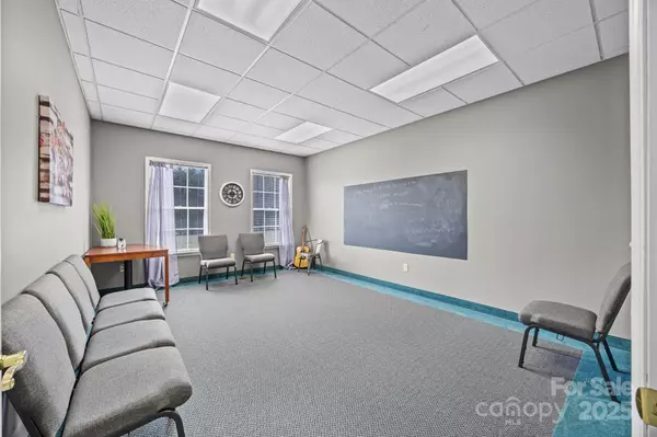 188 Wiggins RD Mooresville, NC 28115