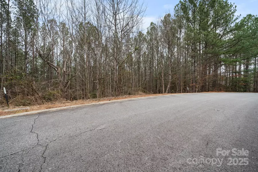 207 Grandfathers PASS NW, Valdese, NC 28690