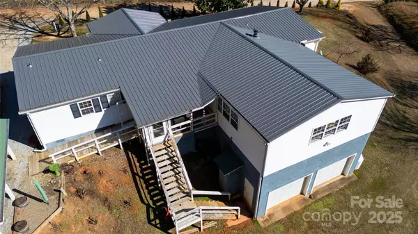 86 Echo High RD, Franklin, NC 28734