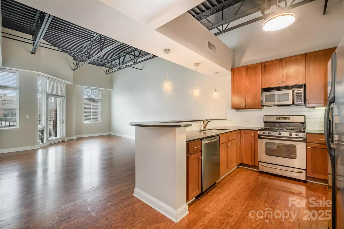 Charlotte, NC 28211,3920 Sharon RD #208