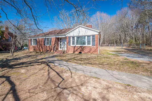 1547 Kings RD, Shelby, NC 28150