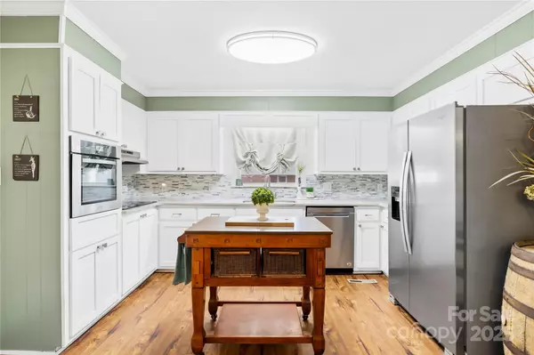 Lancaster, SC 29720,827 Lakeside CIR