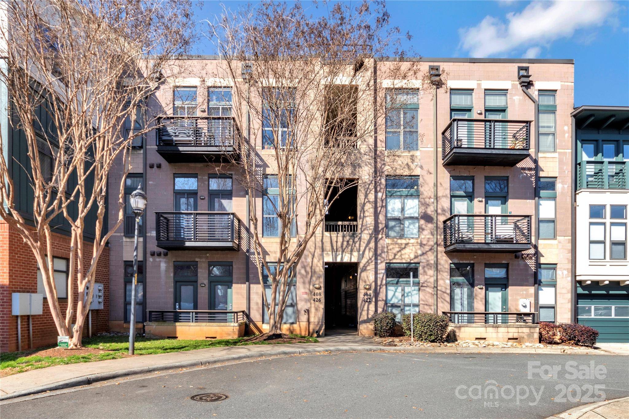 Charlotte, NC 28209,404 New Bern Station CT