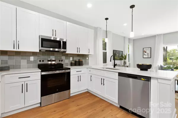 Charlotte, NC 28227,5404 Maplewood LN