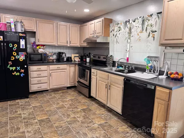 Nebo, NC 28761,1284 Harmony Grove RD