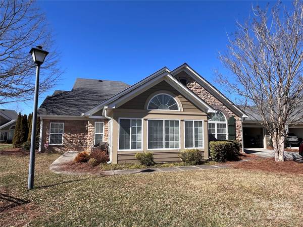 5518 Prosperity View DR, Charlotte, NC 28269