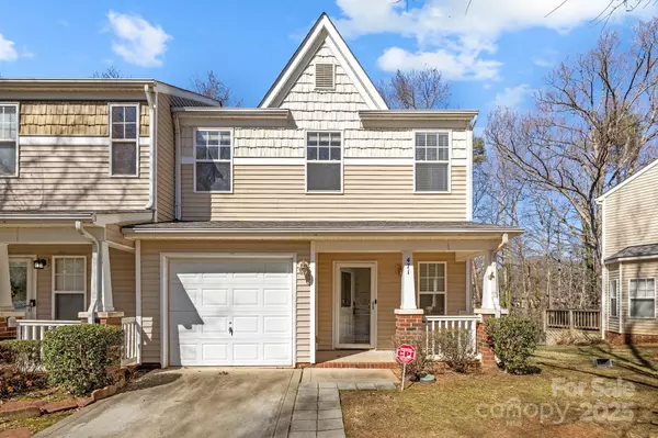 471 Doughton LN,  Charlotte,  NC 28217
