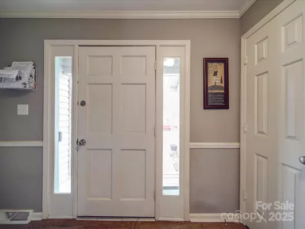 Salisbury, NC 28146,1525 Oakridge DR